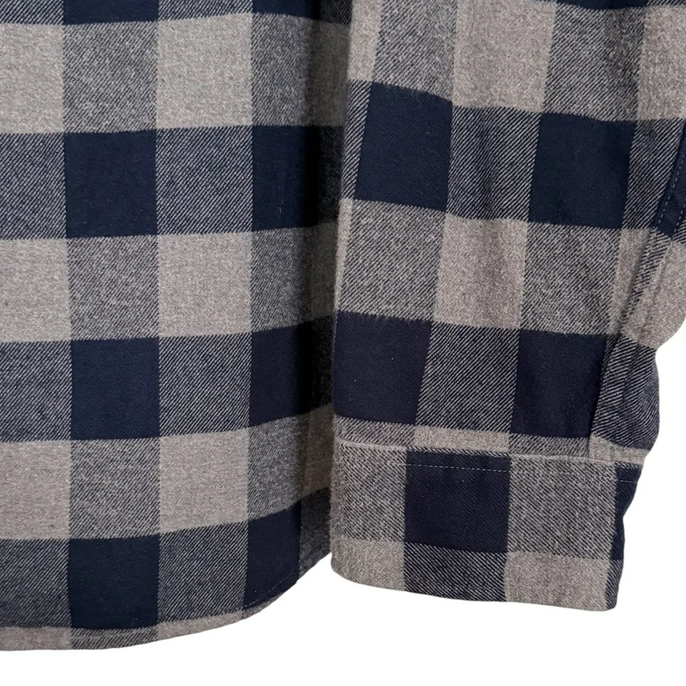 JCREW Men’s Midweight Flannel Workshirt in Navy/Gray Size XL